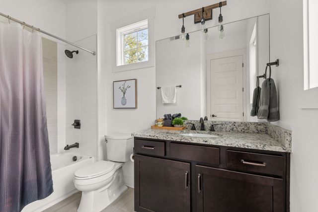 1027 E Trinity Ln Apt 6, Nashville, TN 37216