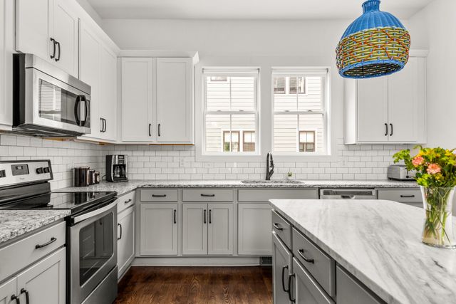 1027 E Trinity Ln Apt 6, Nashville, TN 37216