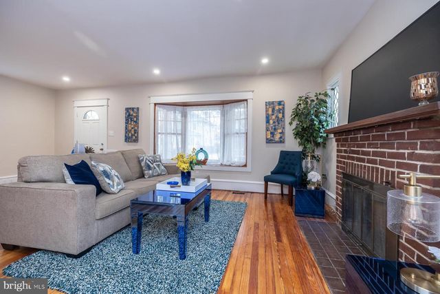 245 E KNIGHT AVE, Collingswood, NJ 08108