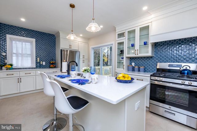 245 E KNIGHT AVE, Collingswood, NJ 08108