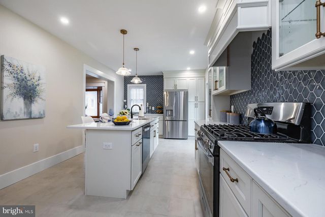 245 E KNIGHT AVE, Collingswood, NJ 08108