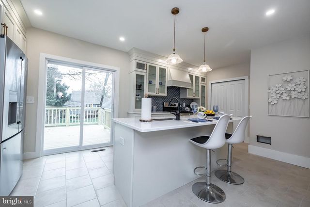 245 E KNIGHT AVE, Collingswood, NJ 08108