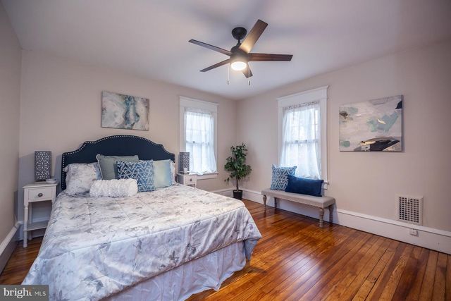 245 E KNIGHT AVE, Collingswood, NJ 08108