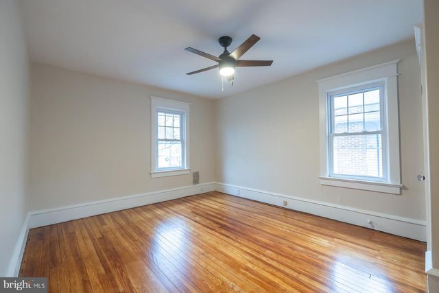 245 E KNIGHT AVE, Collingswood, NJ 08108