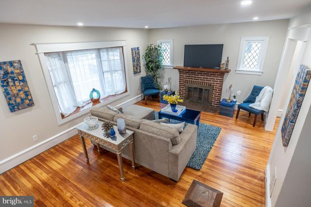 245 E KNIGHT AVE, Collingswood, NJ 08108