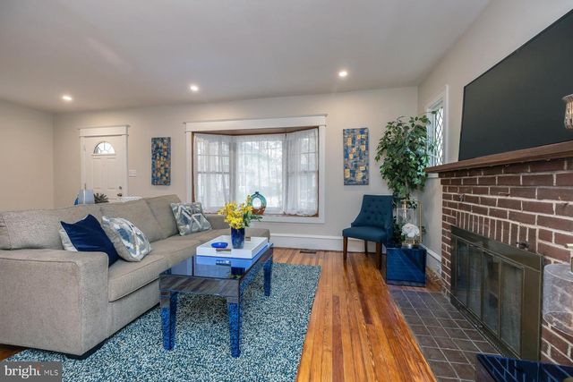 245 E KNIGHT AVE, Collingswood, NJ 08108