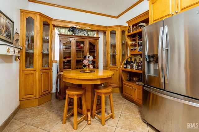 28345 Gardner Field Road, Taft, CA 93268