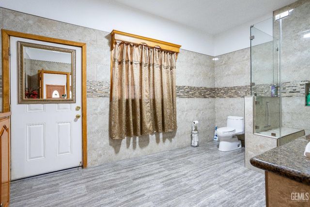 28345 Gardner Field Road, Taft, CA 93268