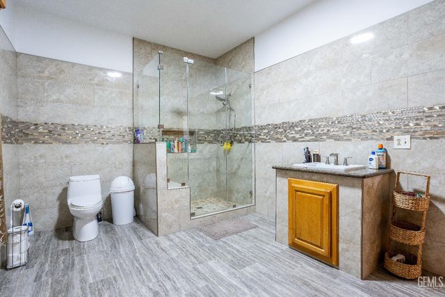 28345 Gardner Field Road, Taft, CA 93268