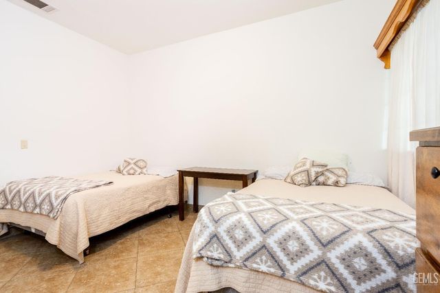 28345 Gardner Field Road, Taft, CA 93268