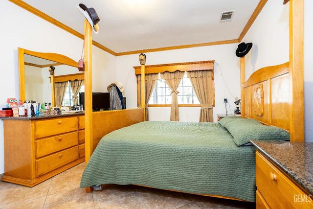 28345 Gardner Field Road, Taft, CA 93268