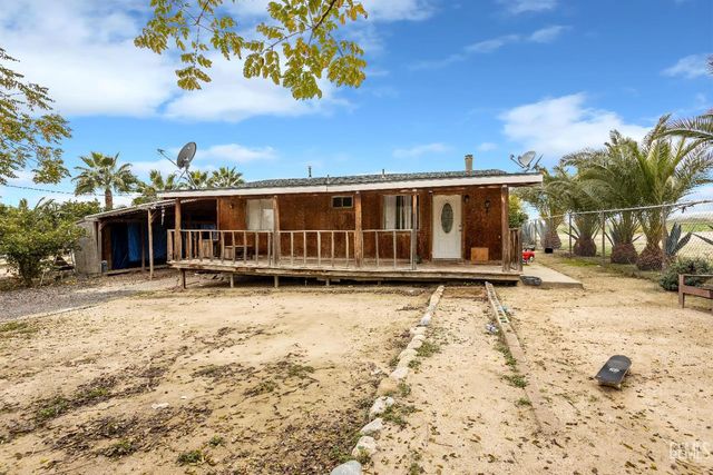 28345 Gardner Field Road, Taft, CA 93268