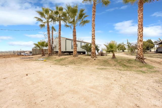 28345 Gardner Field Road, Taft, CA 93268