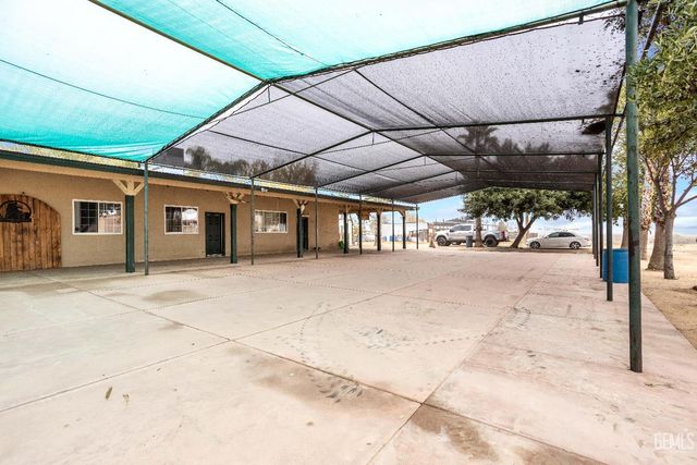 28345 Gardner Field Road, Taft, CA 93268