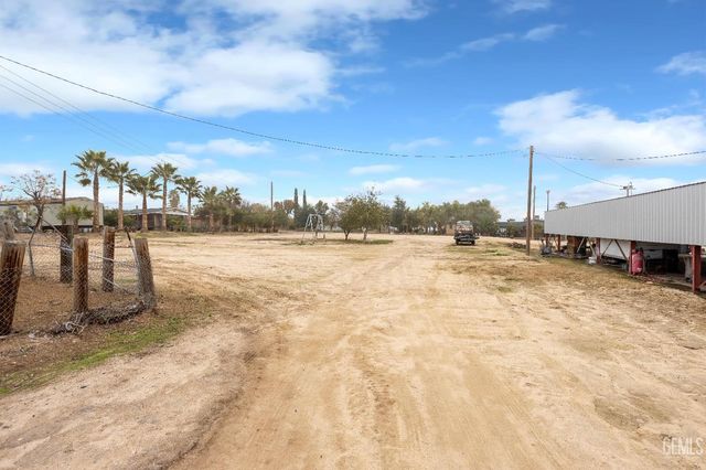 28345 Gardner Field Road, Taft, CA 93268