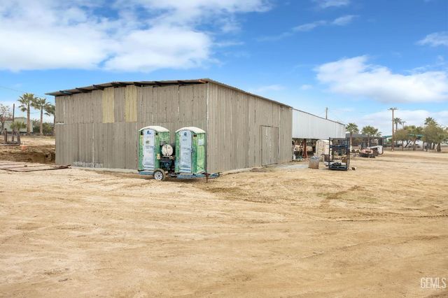 28345 Gardner Field Road, Taft, CA 93268