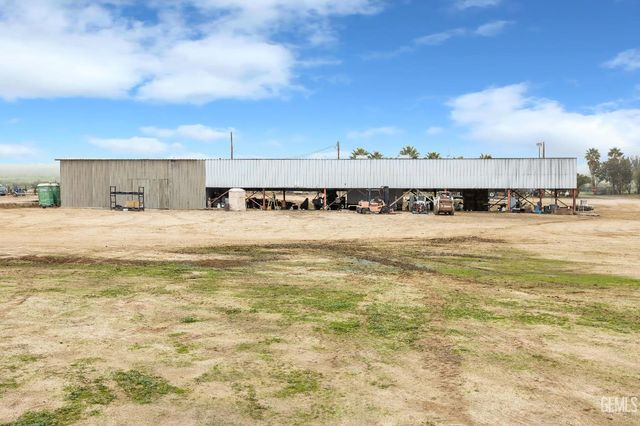 28345 Gardner Field Road, Taft, CA 93268