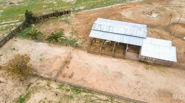 28345 Gardner Field Road, Taft, CA 93268