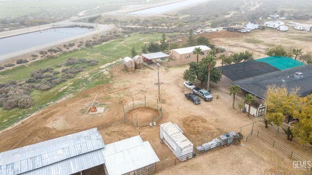 28345 Gardner Field Road, Taft, CA 93268