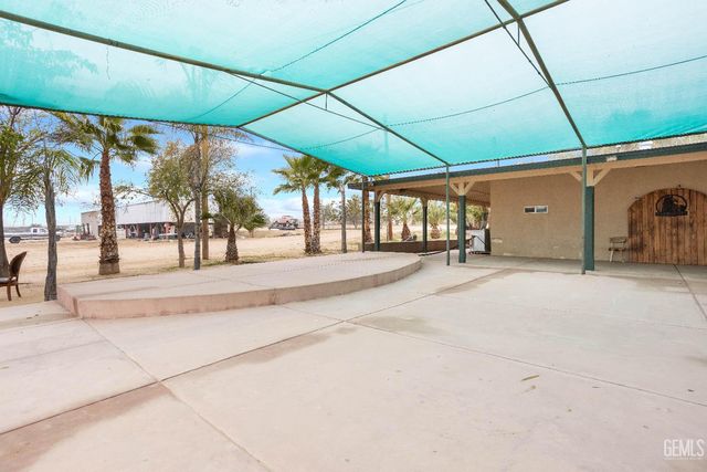 28345 Gardner Field Road, Taft, CA 93268