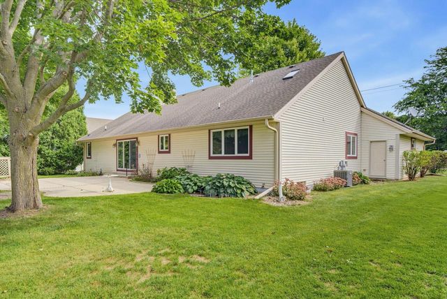 W152S7689 Mystic DRIVE, Muskego, WI 53150