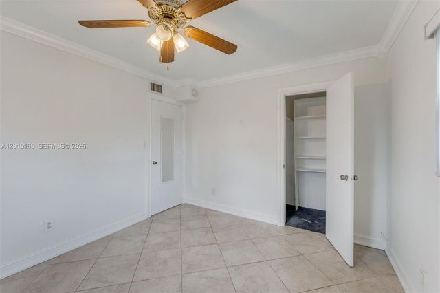2674 W 8th Ct, Hialeah, FL 33010
