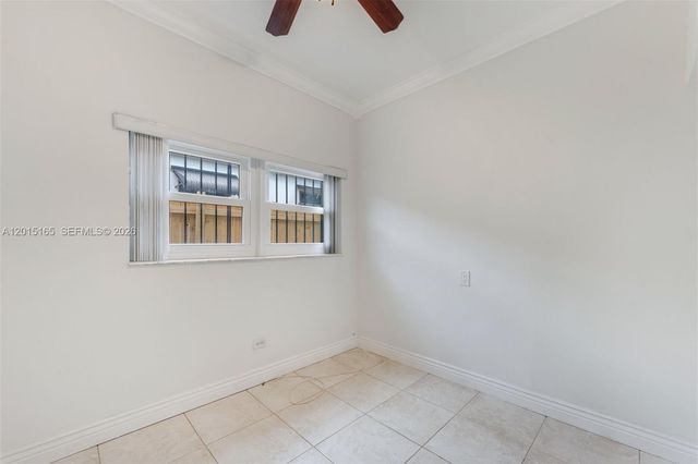 2674 W 8th Ct, Hialeah, FL 33010