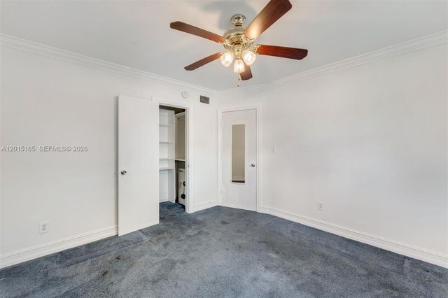 2674 W 8th Ct, Hialeah, FL 33010