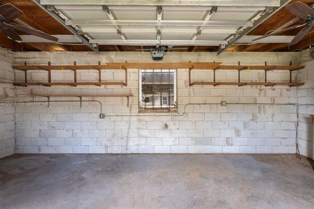 2674 W 8th Ct, Hialeah, FL 33010