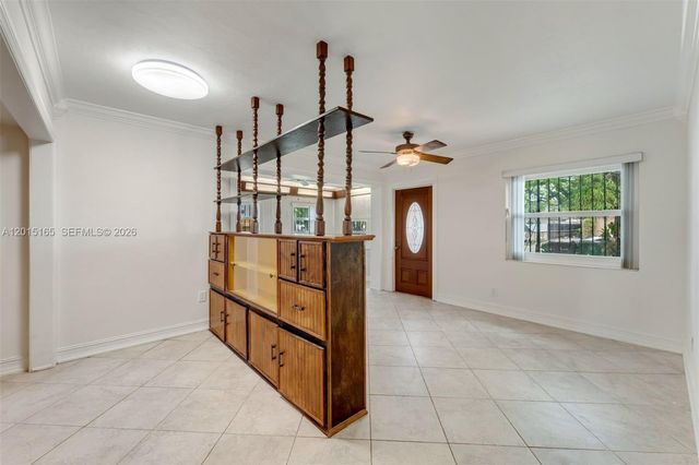 2674 W 8th Ct, Hialeah, FL 33010
