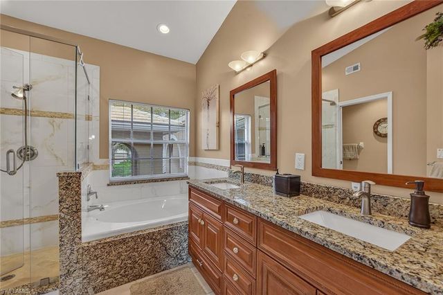 24766 Lakemont Cove LN # 202, Bonita Springs, FL 34134