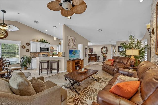 24766 Lakemont Cove LN # 202, Bonita Springs, FL 34134