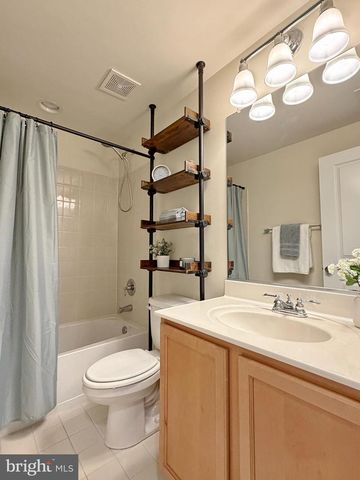 61 STEEPLECHASE DR, La Plata, MD 20646