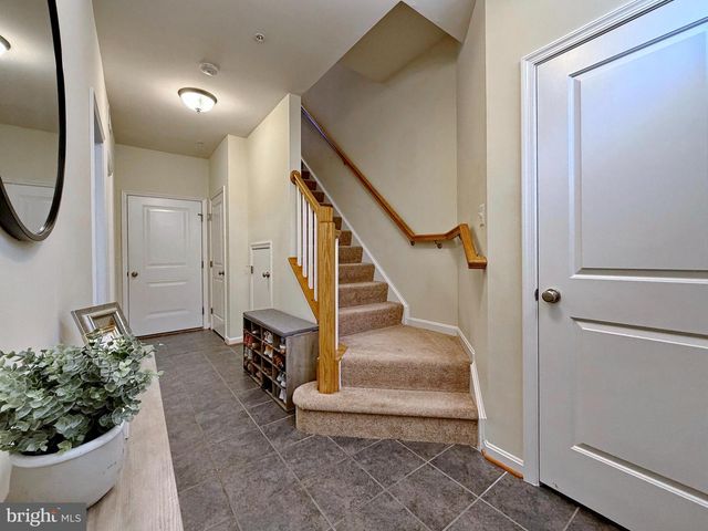 61 STEEPLECHASE DR, La Plata, MD 20646