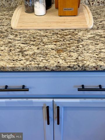 61 STEEPLECHASE DR, La Plata, MD 20646