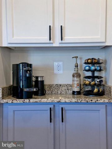 61 STEEPLECHASE DR, La Plata, MD 20646