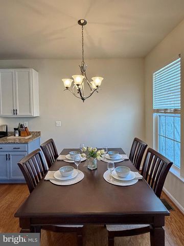 61 STEEPLECHASE DR, La Plata, MD 20646