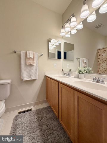 61 STEEPLECHASE DR, La Plata, MD 20646