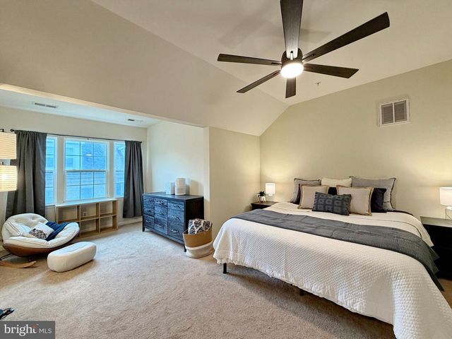 61 STEEPLECHASE DR, La Plata, MD 20646