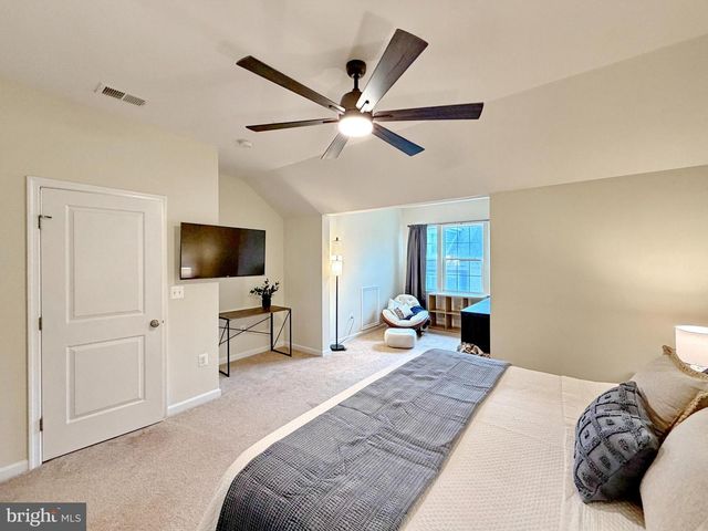 61 STEEPLECHASE DR, La Plata, MD 20646