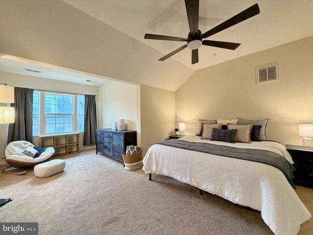 61 STEEPLECHASE DR, La Plata, MD 20646