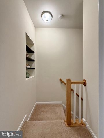 61 STEEPLECHASE DR, La Plata, MD 20646