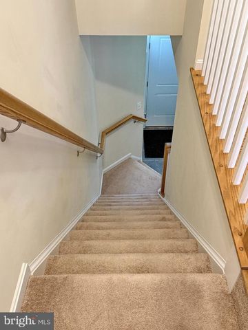 61 STEEPLECHASE DR, La Plata, MD 20646