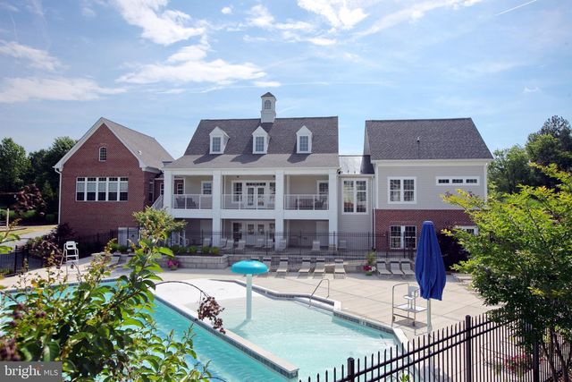 61 STEEPLECHASE DR, La Plata, MD 20646