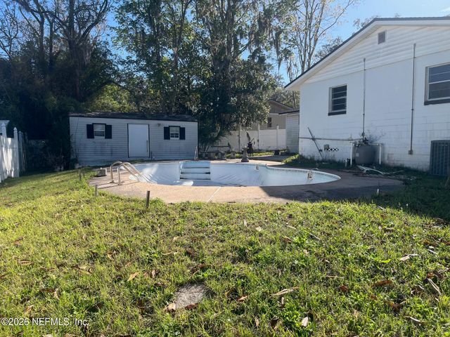 211 SATURN Lane N, Orange Park, FL 32073