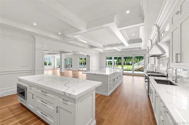 5 Michaels Way, Westhampton Beach, NY 11978