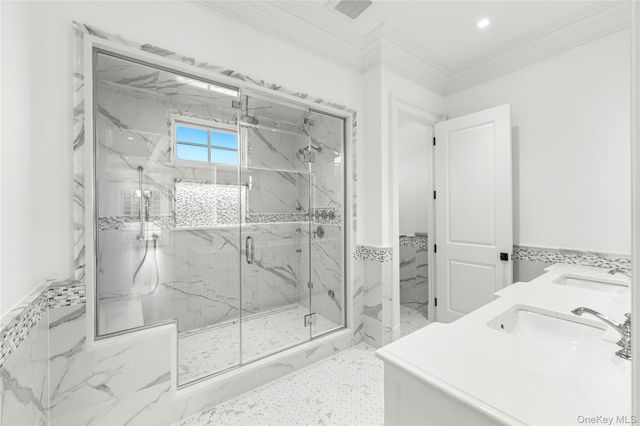 5 Michaels Way, Westhampton Beach, NY 11978