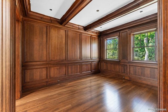 5 Michaels Way, Westhampton Beach, NY 11978