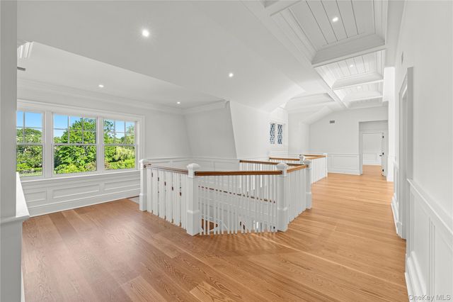 5 Michaels Way, Westhampton Beach, NY 11978