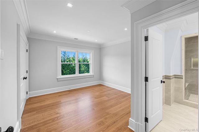 5 Michaels Way, Westhampton Beach, NY 11978